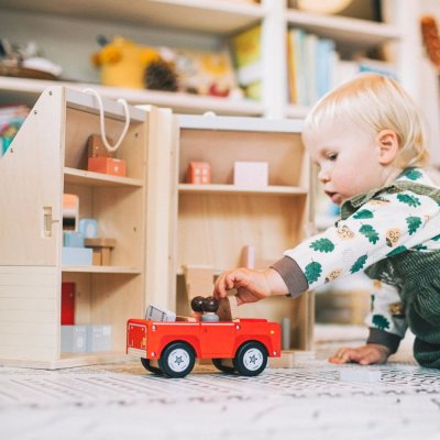 Bigjigs Toys Aufklappbares Puppenhaus mit Zubehör