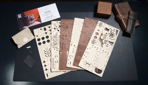 Ugears Puzzle mécanique en bois 3D Livre des secrets