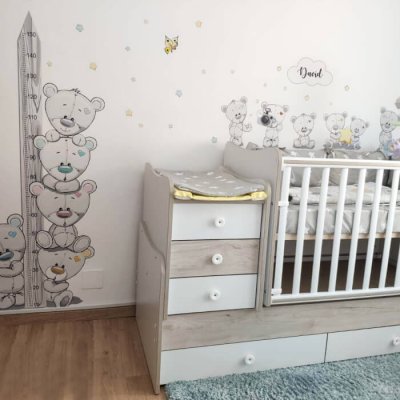 Wall stickers - Teddy bears with name above the crib