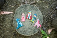 BeWooden Dřevěná magnetka Království - sada 5 ks
