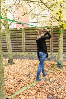 Zestaw small foot Slackline (wraz z ochroną drzewa)