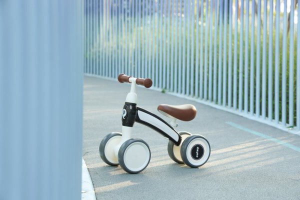 QPLAY Laufrad Cutey Black, Alter 1-3 Jahre