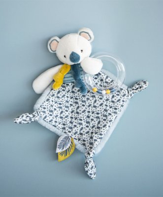 Coffret cadeau Doudou - koala Yoca avec hochet 22 cm