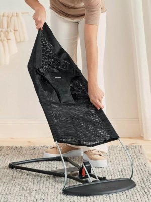 BABYBJÖRN Liege Bliss Schwarzes Netz, schwarze Konstruktion