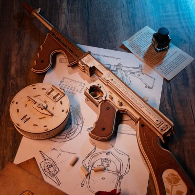 RoboTime 3D Drewniane mechaniczne puzzle Pistolet maszynowy Thompson