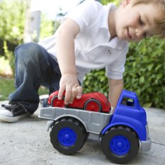 Green Toys Lastwagen mit Rennwagen