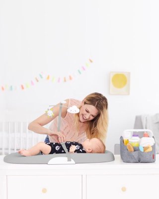 SKIP HOP Organizer z oświetleniem dla potrzeb higieny