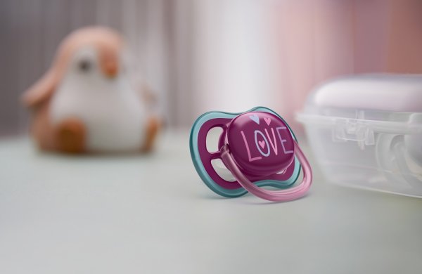 Philips AVENT Schnuller Ultra Air 18m+ Mädchen (Elefant), 2 Stk