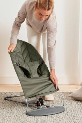BABYBJÖRN Babywippe Bliss Dark Green Woven Petal, dunkelgraues Gestell