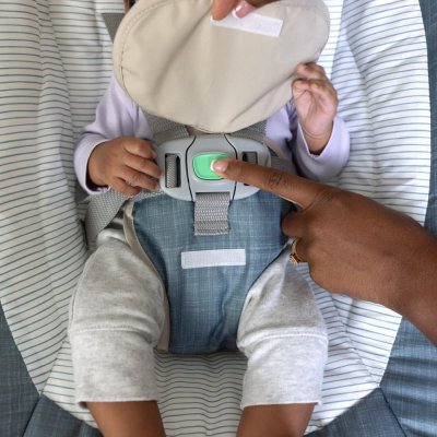 INGENUITY Baloiço com movimento e música Chambray 0m+, até 9 kg