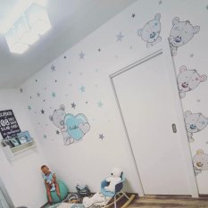 Detské samolepky na stenu - Šedí plyšoví medvedíci okolo dverí N.1 – VPRAVO OD DVERÍ