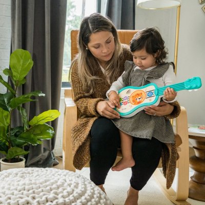 BABY EINSTEIN Muziekspeelgoed houten ukulele Magic Touch HAPE 6m+