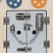 2Kids Toys Activity board Domek szary