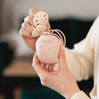BABYONO Silikonhülle für Schnuller rosa 0m+