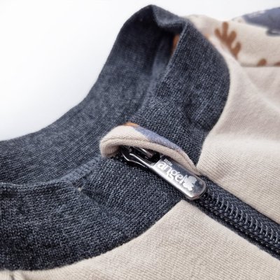 Camisola de encaixe com IMPRESSÃO, com fecho Outlast® - animais coloridos latte