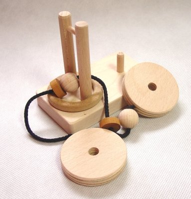 Wooden spindle puzzle