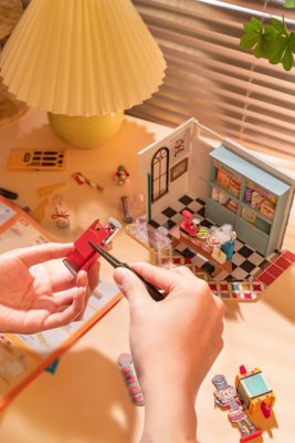 RoboTime 3D fa puzzle Miniatűr házikó Cukrászda
