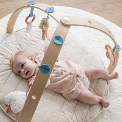 NATTOU Deka na hraní dřevěná hrazdička a aktivity 80 cm Mila, Zoe & Lana