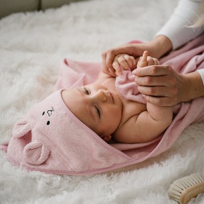 BABYONO Ręcznik z kapturkiem i uchwytami Bambusowy różowy 100x100 cm