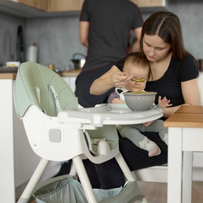 Detská jedálenská stolička 2v1 Comfort - Zelená