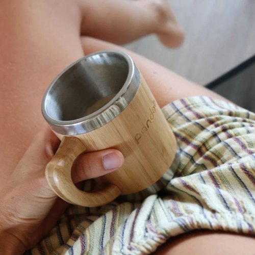 Duplafalú, rozsdamentes acélból készült kávé- és teás bögre bambusz felülettel, 280 ml