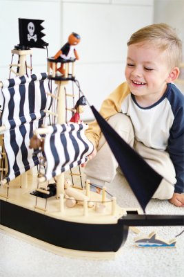 small foot Piratenschiff