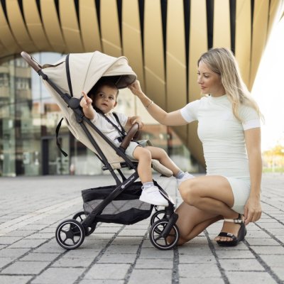 PETITE&MARS Kočárek sportovní Fly Perfect Black