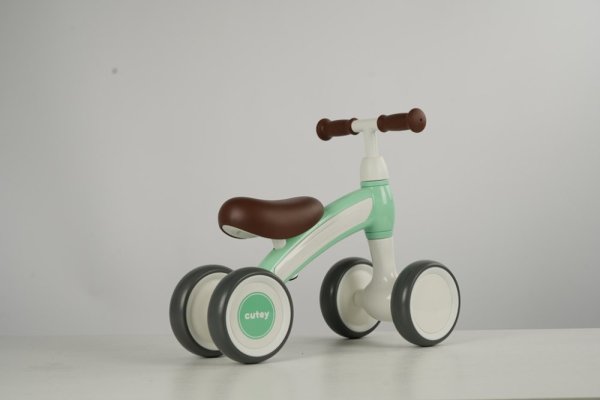 QPLAY Bicicleta sin pedales Cutey Green, edad 1-3 años