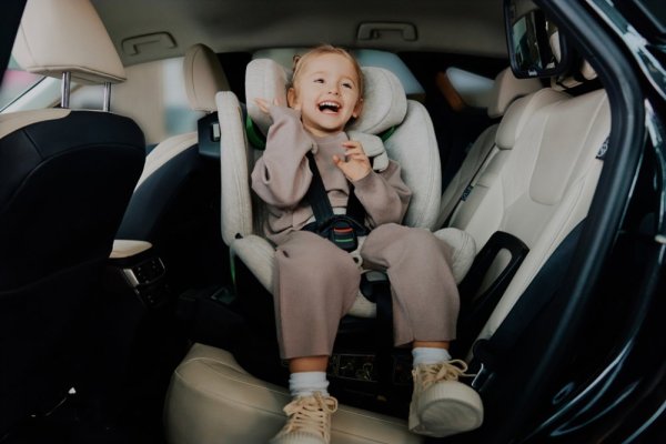 LIONELO Harmony i-Size Car Seat (40-150 cm) Grey Graphite Leather