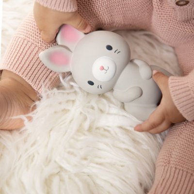 INGENUITY Sylvi™ rubber bunny teether 0m+