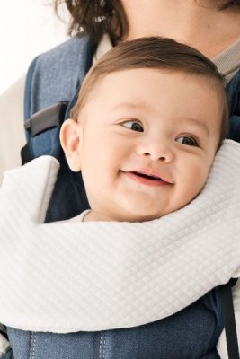 BABYBJÖRN Bib for Carrier One Tencel 1 pc
