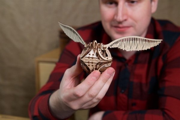 Ugears Puzzle 3D de madera mecánica Snitch Dorada, Harry Potter
