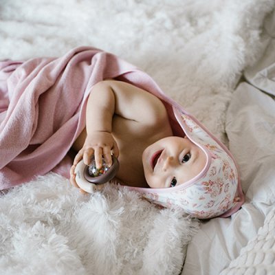 BABYONO Ręcznik z kapturkiem frotte różowy 100x100 cm