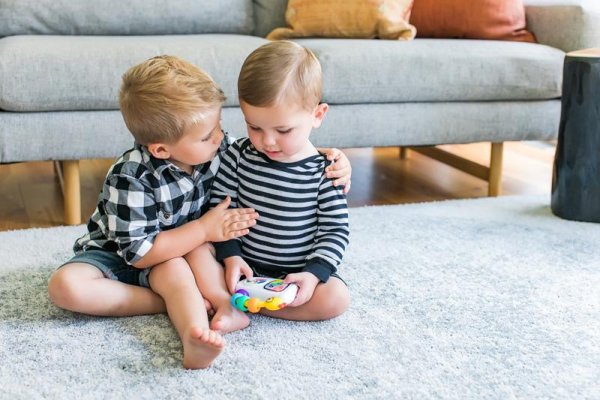 BABY EINSTEIN Take Along Tunes™ Musikspielzeug ab 3 Monaten