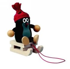 Detoa Krecik na sankach z czapką