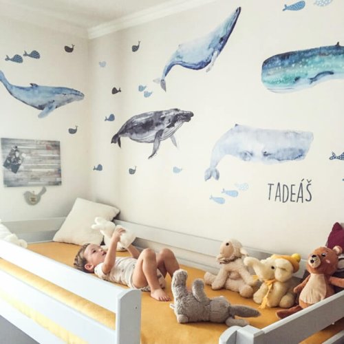 Детски стикери за стена - Самозалепващ тапет с китове и име