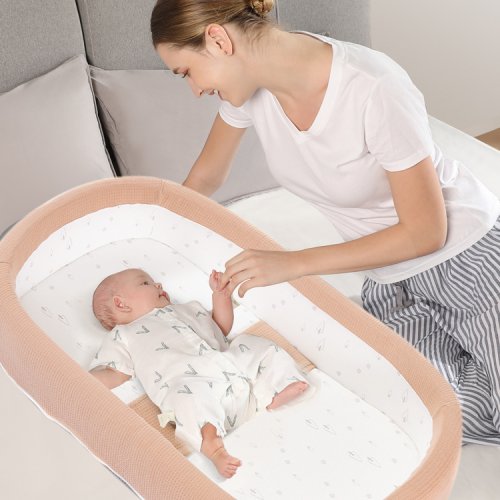 Cuib portabil pentru bebeluși Monkey Mum® 0 - 12 luni - roz