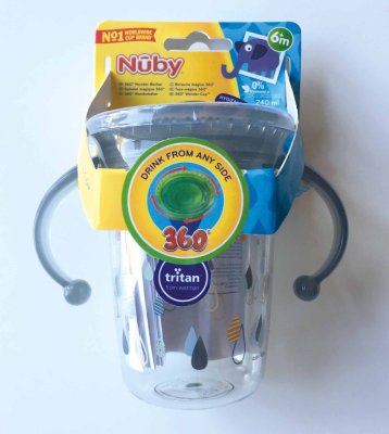 Caneca NUBY Tritan não fluida 360° com alças, 6 m+ cinza claro