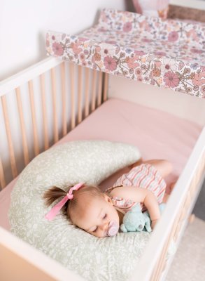 CEBA BABY Blazina za dojenje Huggy (150x60x37) Basic Wildflowers