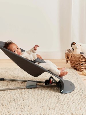 BABYBJÖRN Babywippe Bliss Anthrazit Petal Woven, dunkelgraues Gestell