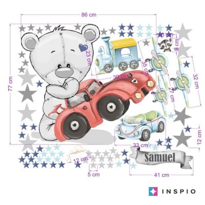 Wandtattoo mit Namen - Teddybär mit rotem Auto