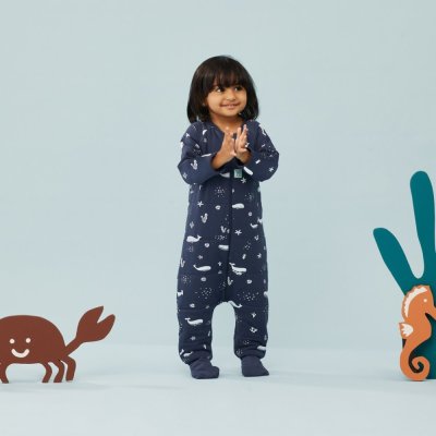 ERGOPOUCH Kombinezon do spania z bawełny organicznej Onesie Whale 12-24 m, 2,5 tog