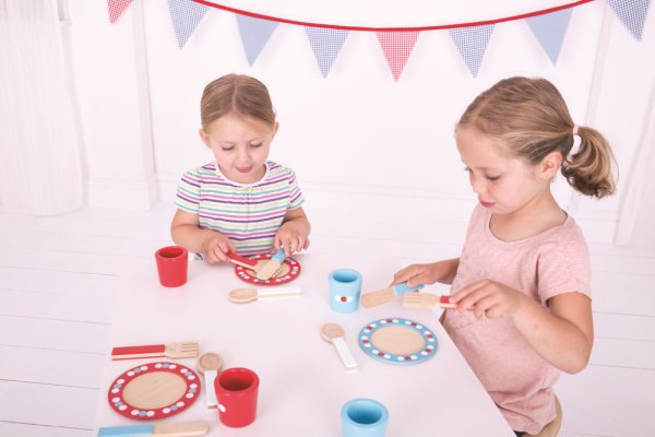 Bigjigs Toys Holz Geschirr-Set mit Punkten