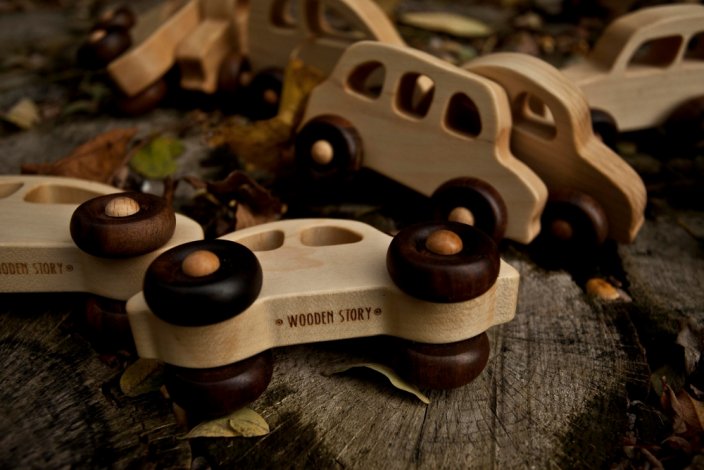 Wooden Story Kleines französisches Spielzeugauto