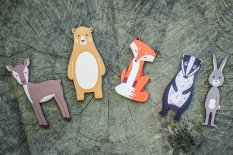 BeWooden Dřevěná nálepka na zeď i jinam liška Eliška