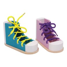 small foot Set igre Zaveži si vezalko Čevlji 2 kosa