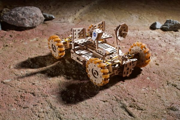 Ugears 3D puzzle mecánico de madera NASA, Vehículo Lunar