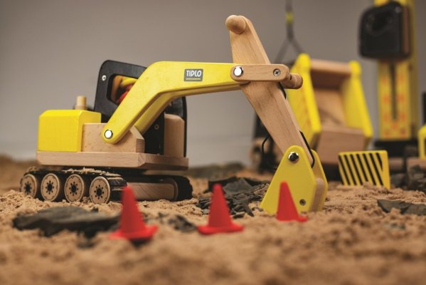 Tidlo Wooden Excavator with Bucket