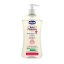 CHICCO Champú micelar para cabello y cuerpo con dosificador Baby Moments Sensitive 94% natural. componentes 500ml