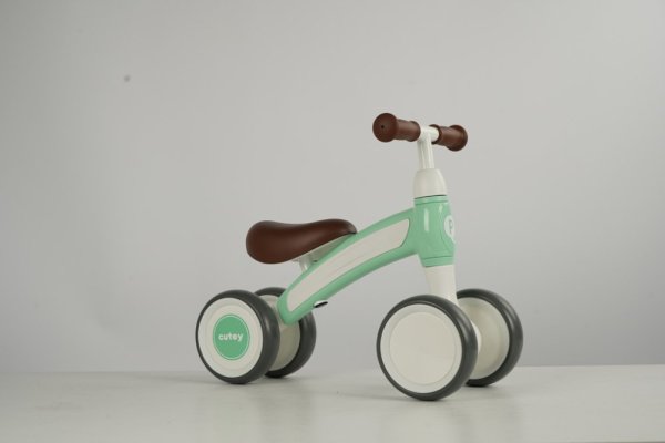 QPLAY Bicicleta sin pedales Cutey Green, edad 1-3 años